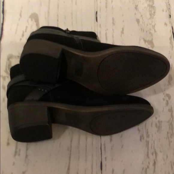 NWOT boots with buckles - Picture 5 of 5